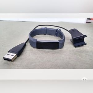 Fit Bit Alta HR Grey, like new!